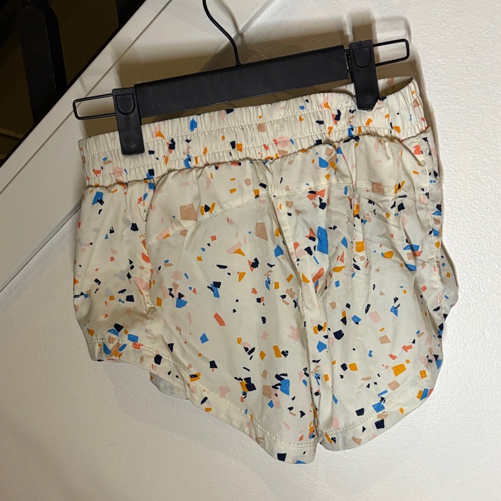 Fabletics Speckled Patterned Workout Set - image 3